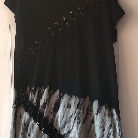Torrid LOVESICK DOLMAN LACE-UP DRESS - COTTON TIE-DYE BLACK NWOT - Picture 5 of 10